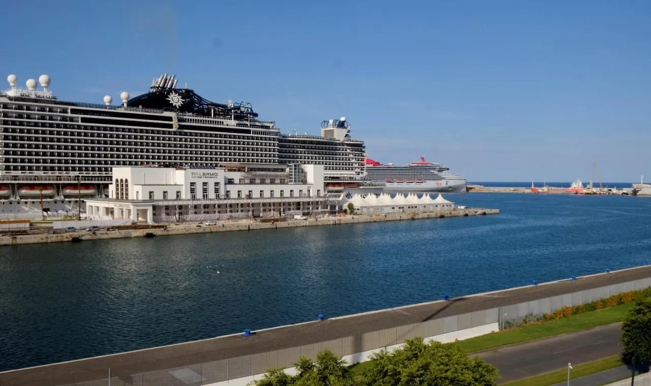 Attico Con Terrazza Sul Porto Apartment Palermo